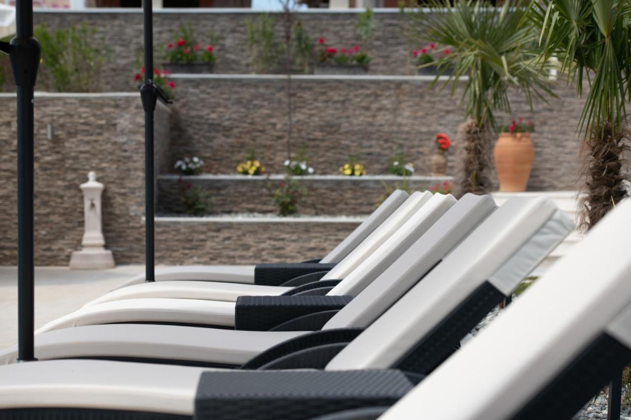 Sara Apartahotel